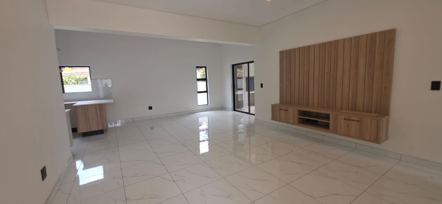 To Let 3 Bedroom Property for Rent in Melodie North West